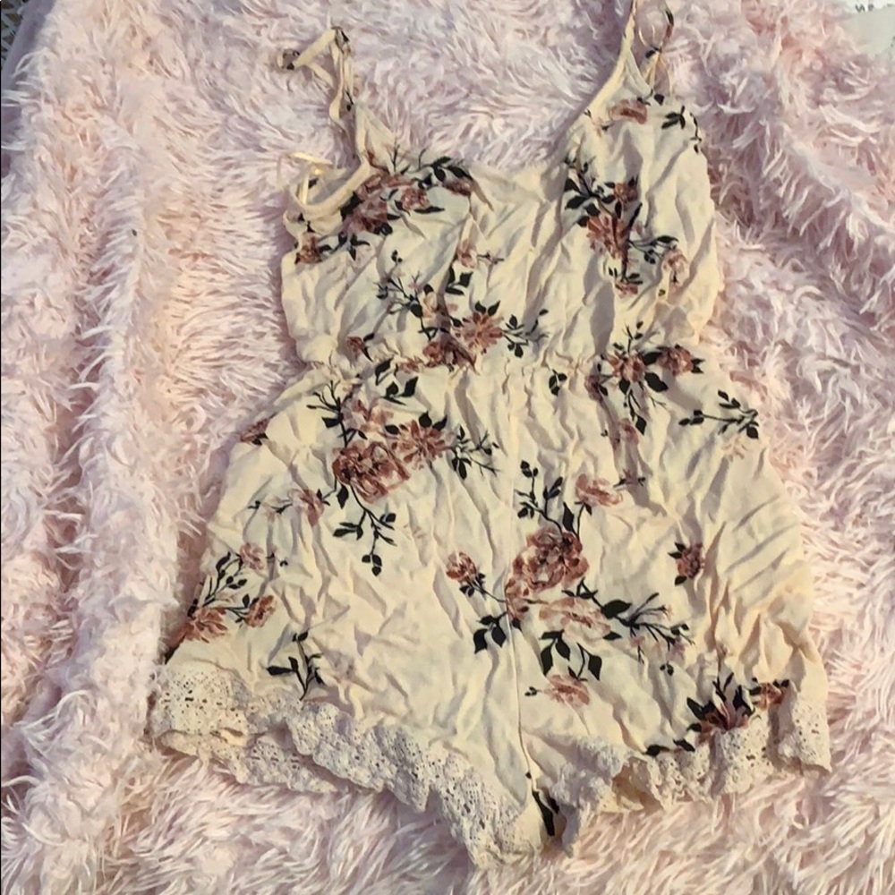 Kendall and kylie pink floral romper size xs